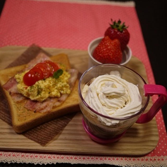 朝カフェ☆スクランブルエッグトースト