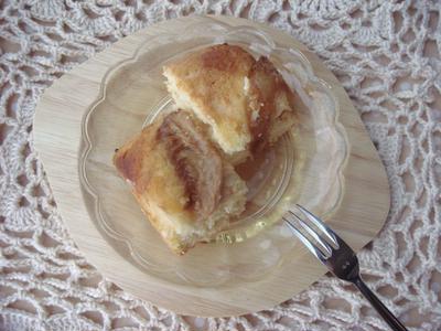 桃のキャラメリゼカリサクケーキ