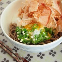 ■レシピ■鰹節と塩麹でさっぱりいただく！ネバネバそば