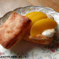 クリスケットで桃マシュマロオープンサンド