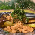 茄子消費はおにぎりを合わせ!!電子レンジ使用でヘルシー「茄子の肉味噌かけ」・・和食で夕食です