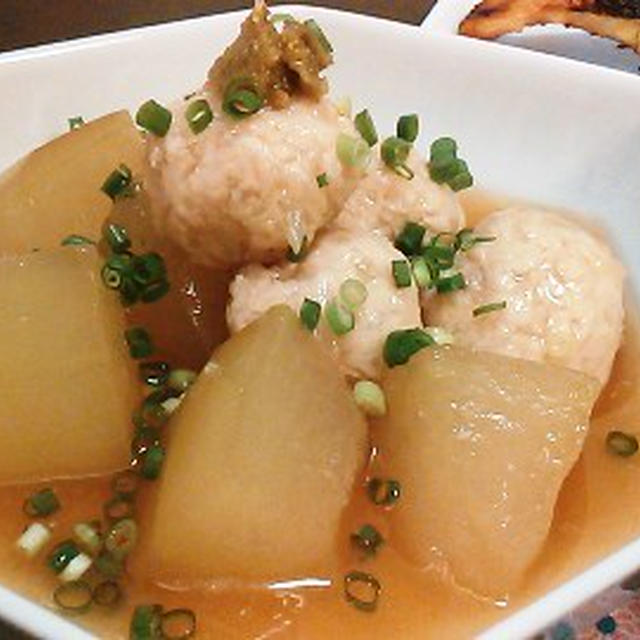 冷～んやり柚子香る♬鶏だんごと冬瓜の煮浸し。