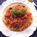 ミンチと玉ねぎと小松菜とトマト缶のトマトスパゲッティ
