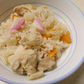 沖縄料理ジューシー風♪鶏肉とかまぼこの炊き込みご飯