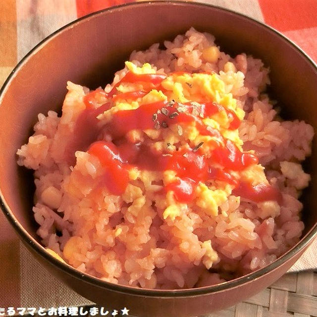 電子レンジで簡単★そぼろ卵のオムライス丼