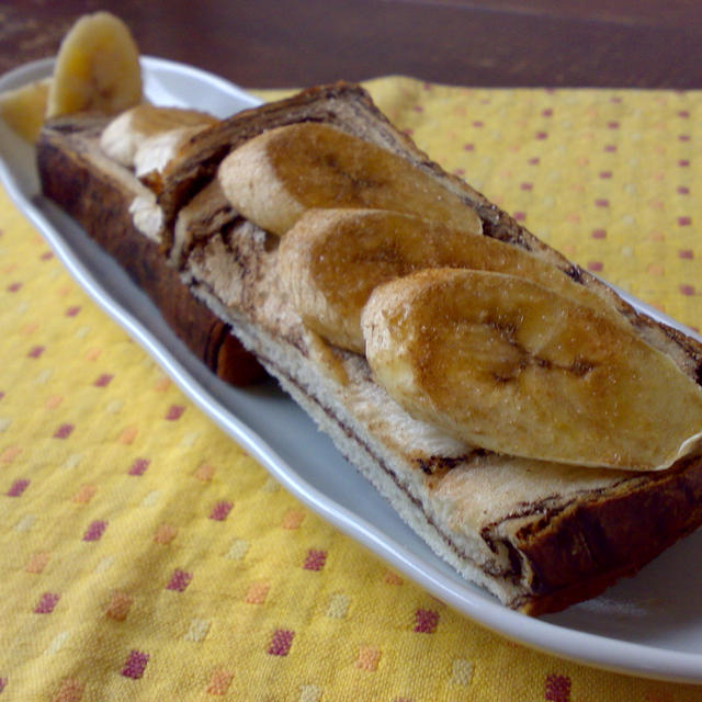チョコマーブル食パンでバナナシナモントースト
