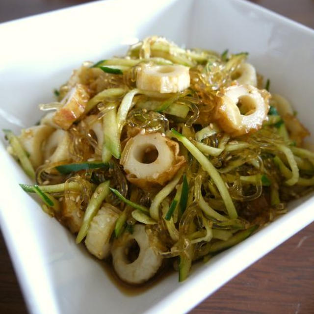 海藻麺とちくわの梅肉入り中華サラダ♪