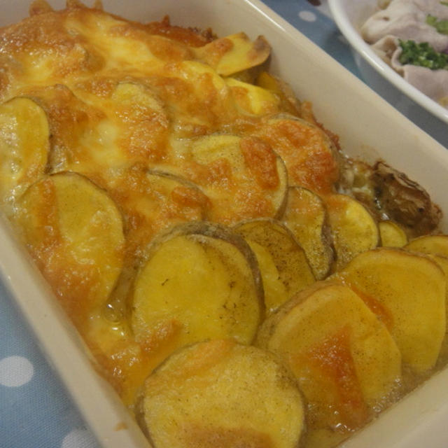 かけて焼くだけ♪ポテトグラタン☆