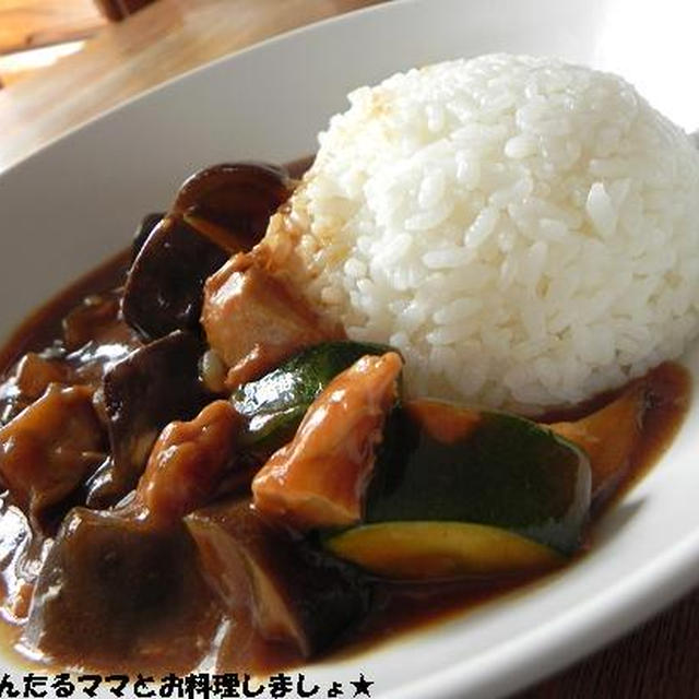 簡単10分★なすとズッキーニのツナカレー