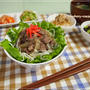 ヘルシー☆サラダ牛丼・桜えび・枝豆・三つ葉のひじきサラダ等・・の晩御飯