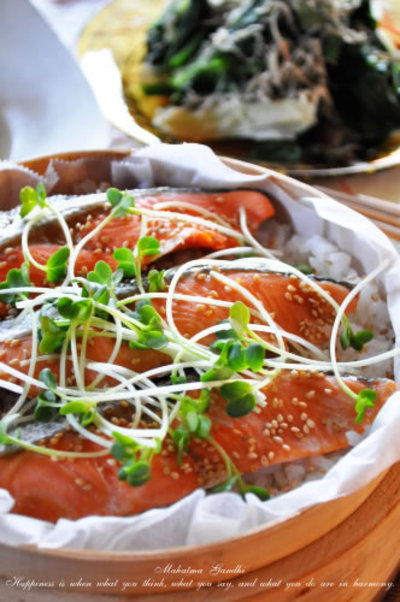 せいろで鮭蒸しご飯