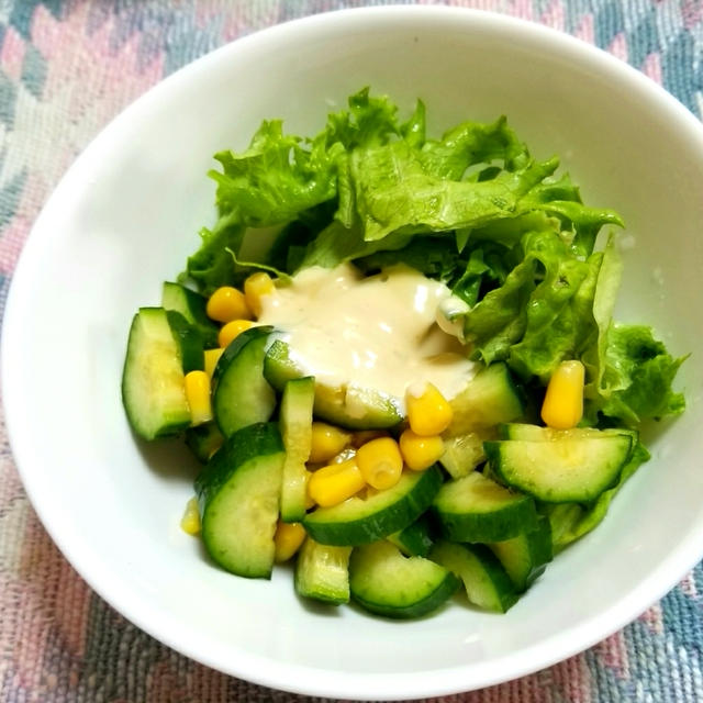 胡瓜とコーンのジンジャーマヨ醤油サラダ