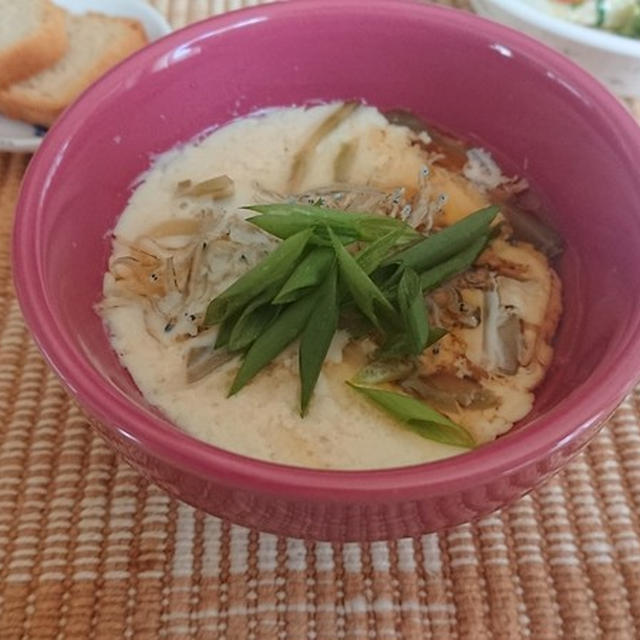 台湾スープ　鹹豆漿(シェントウジャン)
