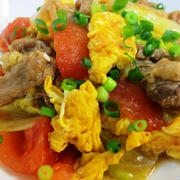 グランプリ受賞！！　「すき家 牛丼の具」を使ったトマトのふわふわ卵炒め