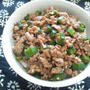 オクラと豚ひき肉の麻婆丼