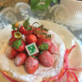 手軽にスフレチーズケーキに苺を飾ってクリスマスケーキ～銅板使用でフランスパン　♪♪
