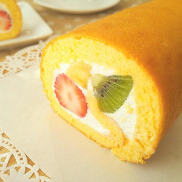 フルーツロールケーキ 基本のお菓子 By Anさん レシピブログ 料理ブログのレシピ満載