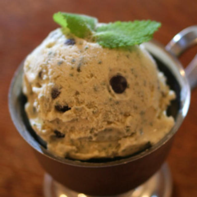 爽やかチョコミントアイスクリーム