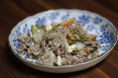 牛肉と塩麹豆腐のチャンプル