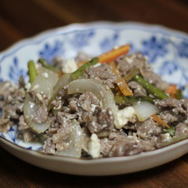 牛肉と塩麹豆腐のチャンプル