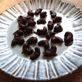 カシューナッツをカカオ７０%チョコでコーティング（ダイエット中のお菓子）