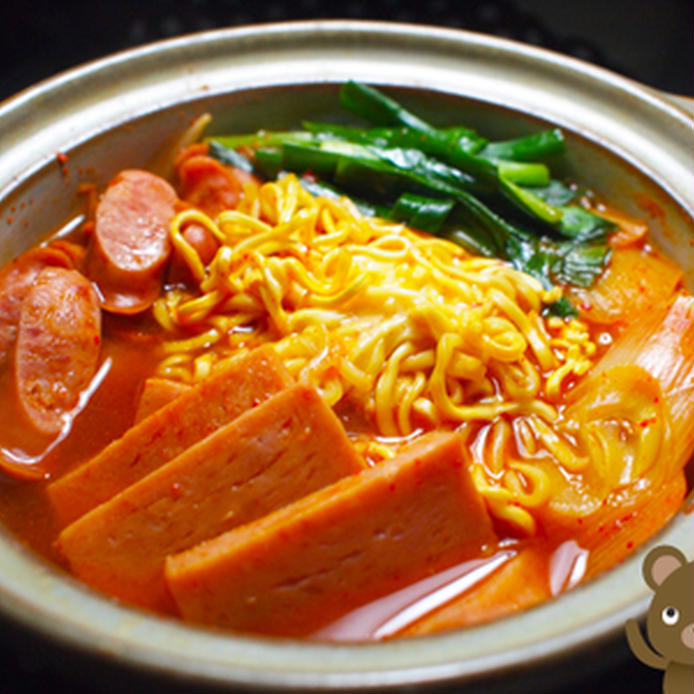 韓国のラーメン鍋「プデチゲ」！基本レシピとおすすめ具材5選の画像