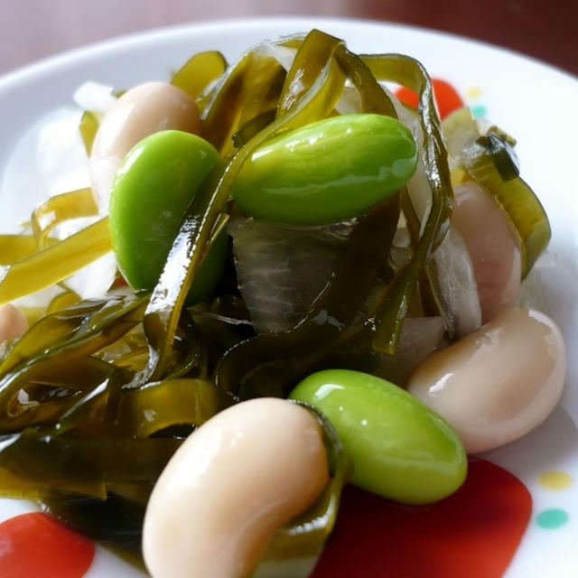 きのうのおつまみ　　すきこんぶと豆の甘酢