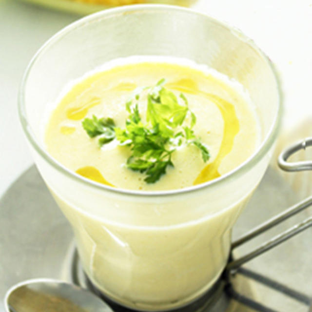 トウモロコシと豆乳の冷製スープ