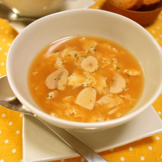 Very quick garlic soup using sopa de ajo mix of House Foods Corporation -Recipe No.1504-　【English】
