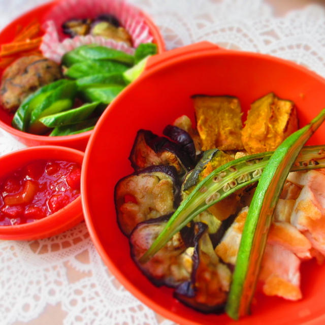 7月23日☆夏野菜とささみのグリルサルサソース丼弁当