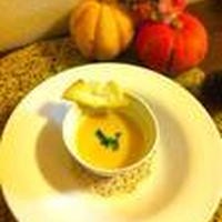 【ハロウィン】ほっこりかぼちゃのスープ　こうもりさんクルトン