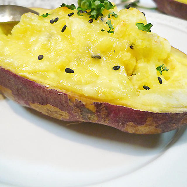 さつま芋ボートのホクホクチーズ焼き By Machiさん レシピブログ 料理ブログのレシピ満載