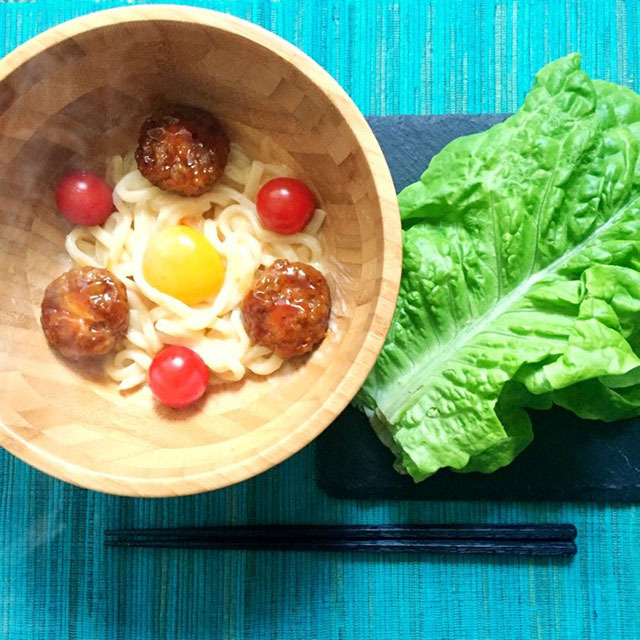 焼肉マヨ釜玉サラダうどん