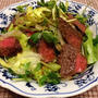 お肉と野菜のサラダ、ワサビドレッシング味