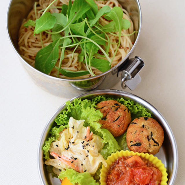 ６月１１日　木曜日　ルッコラとトマト肉味噌のっけ麺＆ひじき入りおから団子