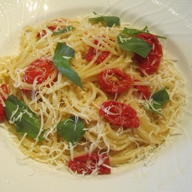 スパゲッティードライトマトペペロンチーノ