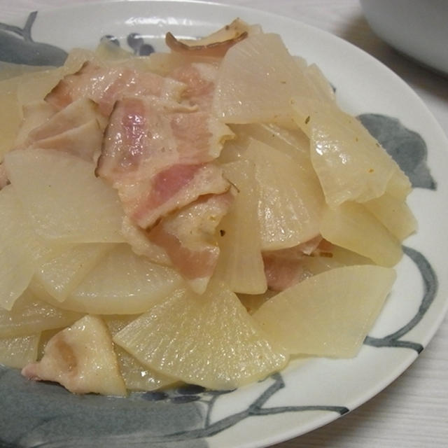 大根とベーコンの無水ひと塩煮・せせりと菜の花のにんにく炒め・豆腐とエリンギの塩昆布ホイル焼き