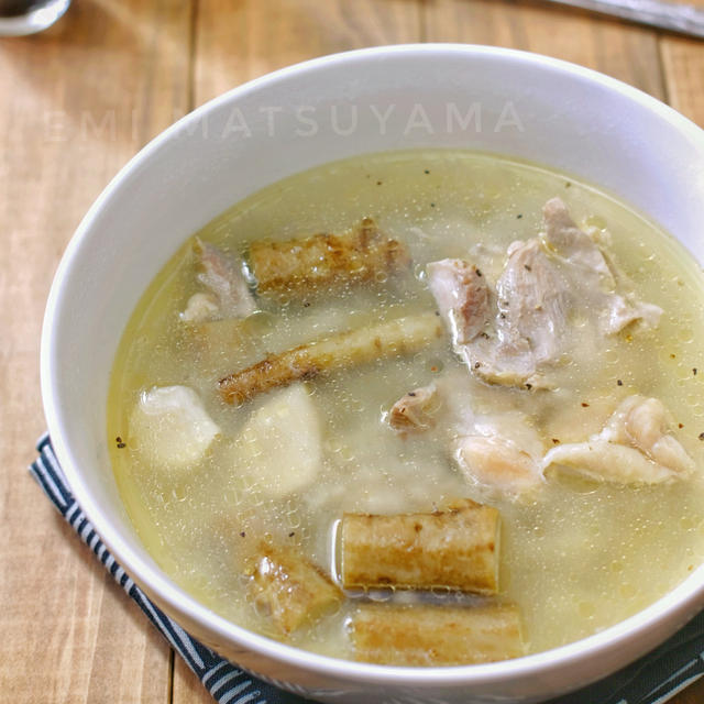 ＊鶏もも肉とごぼうともち麦の参鶏湯風＊鶏もも肉とごぼうで参鶏湯風...