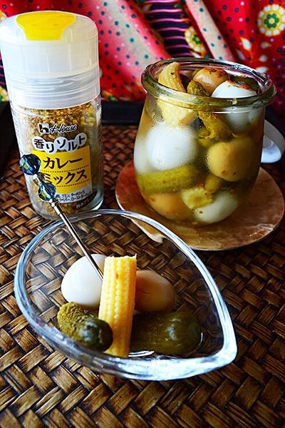 カレーミックスソルトと、ピクルスの残り液で、超簡単夏バテ防止のうまい 常備菜  カレー風味ピクルス　 #スパイス  #pickles #金魚の肴