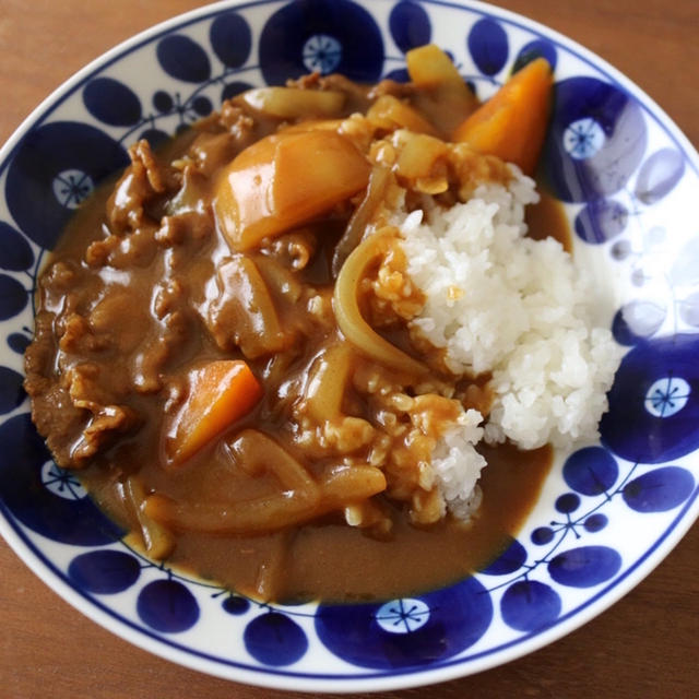 レンジ活用で時短調理！かもめ食堂の鍋で作る「週末カレー」