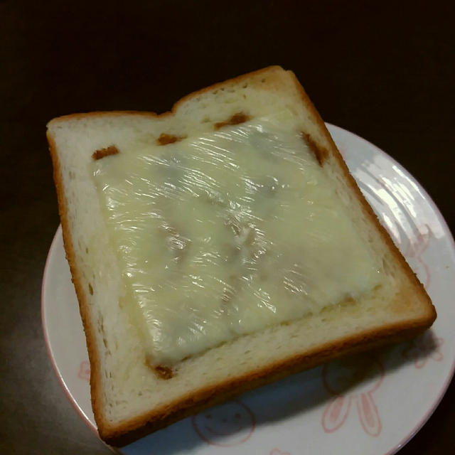 醤油とチーズ食パン