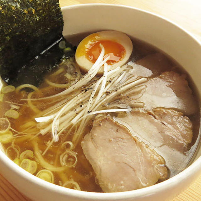 自家製、豚骨醤油ラーメン♪