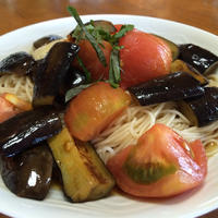 ナスとトマトの洋風そうめん