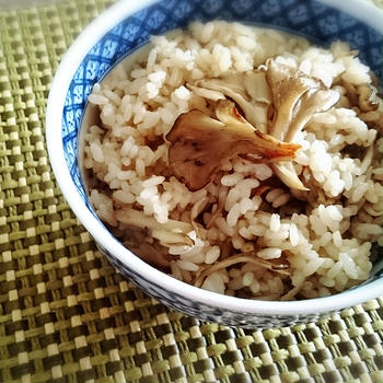 フライパンで作れちゃうなんちゃって炊き込みご飯☆