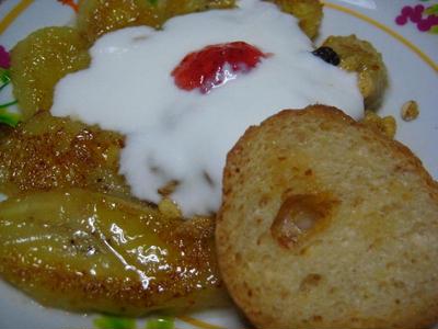 焼バナナとシリアルの生乳１００％ヨーグルトかけ贅沢ブランチ