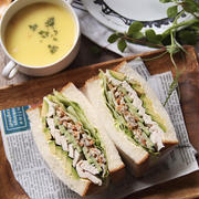 蒸し鶏とごぼうサラダのわんぱくサンド＊ゴマドレッシングで簡単♪ごぼうサラダ
