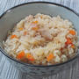 とんこつしょうゆツナと人参の炊き込みご飯