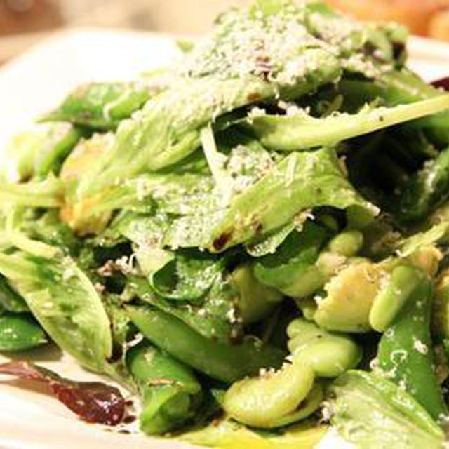 空豆とスナップエンドウのグリーンサラダ