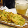 【うちレシピ】揚げ焼きでラクラク★玉ねぎと枝豆のかき揚げ