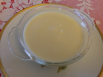 冷製白アスパラガスのスープ